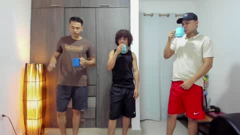 Team Cris Darwin- Fernando- Stiven- David online show from 17, 1, 2025