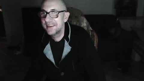 mat11efou online show from 9, 3, 2025