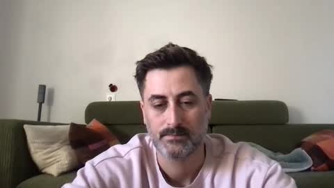 Snapshot of mat_johof chatting on 4, 11, 2025 mat_johof online show from 4, 11, 2025