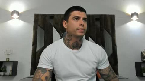 mateo_dilucajs1 online show from 25, 11, 2025