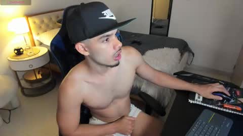Snapshot of mateoleone chatting on 18, 10, 2025 Matt online show from 18, 10, 2025