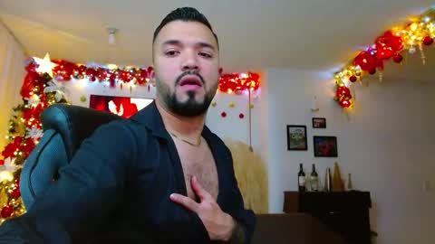 mathewhot3 online show from 11, 11, 2025