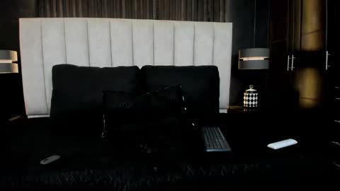 Snapshot of mathilda_liz chatting on 28, 4, 2026 mathilda_liz online show from 28, 4, 2026
