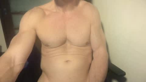 Snapshot of matiasmartin2030 chatting on 11, 7, 2026 MatiasMatureMuscle online show from 11, 7, 2026