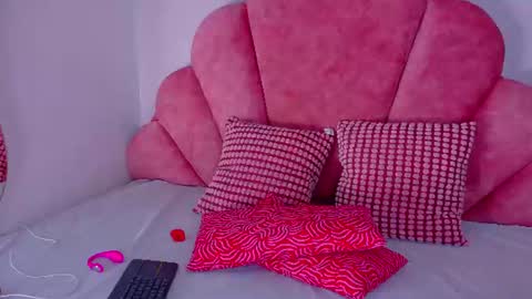Snapshot of matildataylor__ chatting on 24, 7, 2026 Matilda online show from 24, 7, 2026