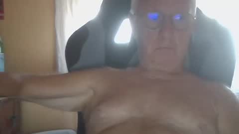 Snapshot of matricule4246 chatting on 21, 7, 2026 joyaam79 online show from 21, 7, 2026