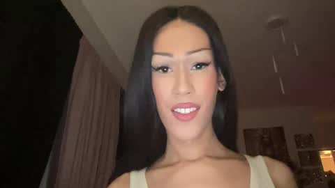 MOLLY MILLS online show from 5, 11, 2025