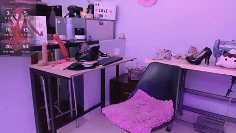 mattilda_18 online show from 24, 9, 2025