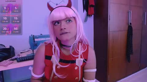 mattilda_18 online show from 29, 9, 2025