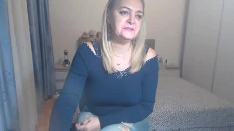 Snapshot of maturediana chatting on 12, 12, 2024 maturediana online show from 12, 12, 2024