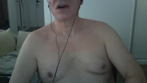 Snapshot of maturehotman chatting on 1, 2, 2025 maturehotman online show from 1, 2, 2025