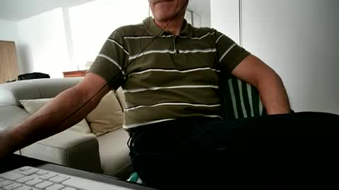 maturehotman online show from 1, 2, 2026