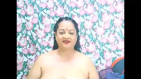 Snapshot of matureindian654u chatting on 9, 7, 2026 matureindian654u online show from 9, 7, 2026