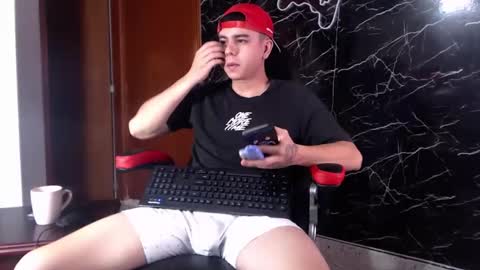 Matias online show from 1, 2, 2025