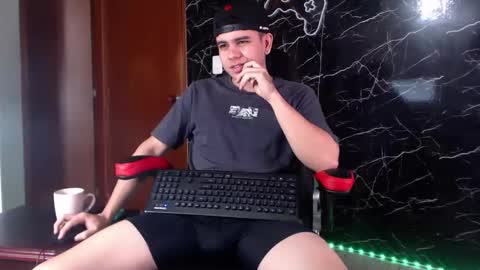 Matias online show from 8, 2, 2025