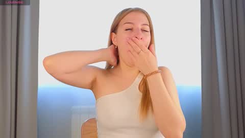 maureencoombs online show from 10, 9, 2025