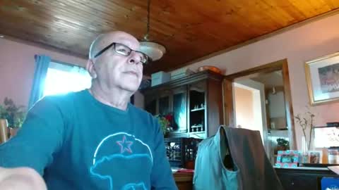 Snapshot of mauriceandre chatting on 14, 12, 2024 Maurice online show from 14, 12, 2024