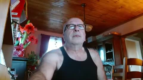 Snapshot of mauriceandre chatting on 5, 1, 2025 Maurice online show from 5, 1, 2025