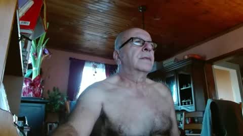 Snapshot of mauriceandre chatting on 14, 1, 2025 Maurice online show from 14, 1, 2025
