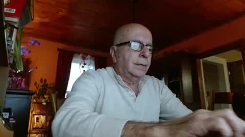 Snapshot of mauriceandre chatting on 20, 1, 2025 Maurice online show from 20, 1, 2025