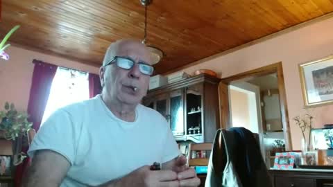 Snapshot of mauriceandre chatting on 10, 2, 2025 Maurice online show from 10, 2, 2025
