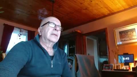 Snapshot of mauriceandre chatting on 23, 2, 2025 Maurice online show from 23, 2, 2025