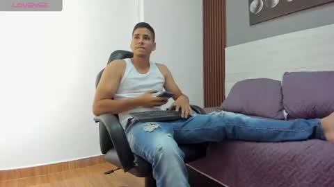Snapshot of mauro_boy chatting on 2, 7, 2026 mauro_boy online show from 2, 7, 2026