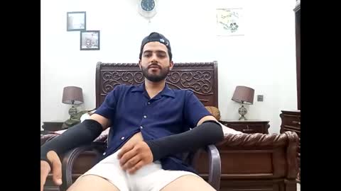 Snapshot of max_crushal chatting on 28, 5, 2026 max_crushal online show from 28, 5, 2026