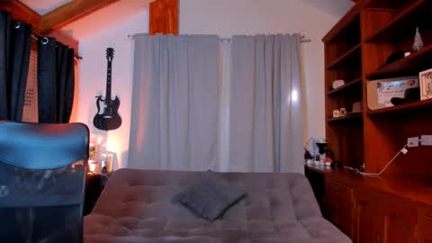 max D. online show from 22, 1, 2025