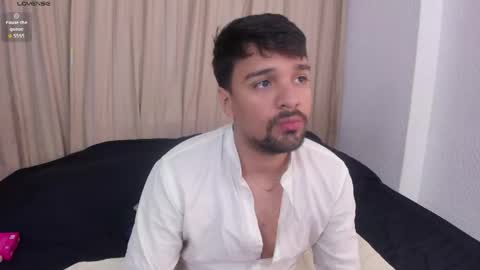 Snapshot of max_ed chatting on 8, 6, 2026 edward online show from 8, 6, 2026