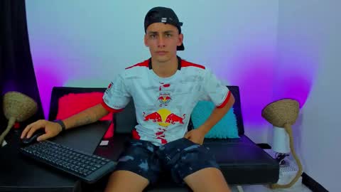 MAX     online show from 27, 10, 2025