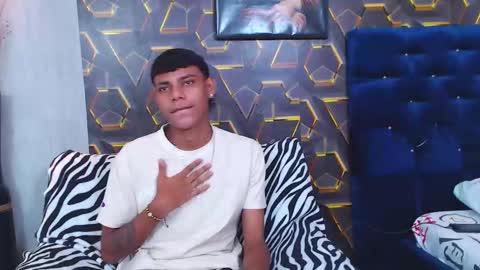 Snapshot of max_willians_ chatting on 4, 10, 2025 max online show from 4, 10, 2025