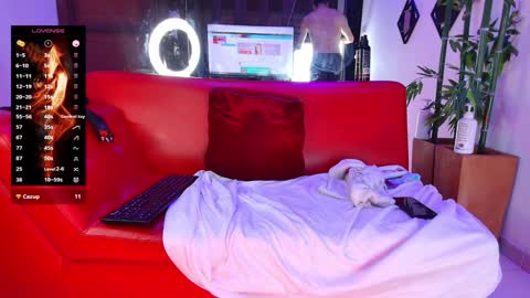 Maximiliano online show from 12, 12, 2024