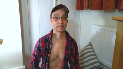 Snapshot of maxdavies chatting on 20, 2, 2025 Max Davies online show from 20, 2, 2025