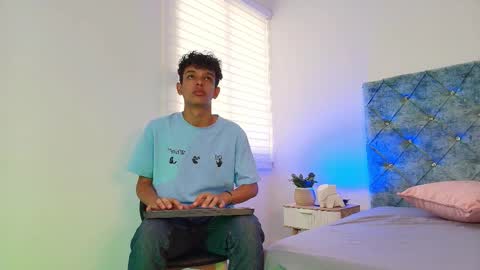 M A X F R O S T   online show from 21, 12, 2025