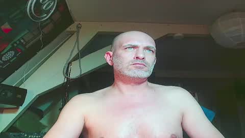 maxhardcore77 online show from 9, 3, 2025