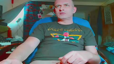 maxhardcore77 online show from 20, 4, 2026