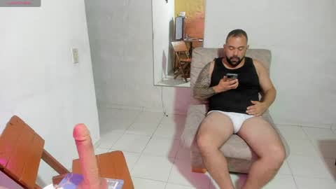 Snapshot of maxi_dick33 chatting on 8, 6, 2026 maxi dick online show from 8, 6, 2026