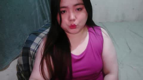 Snapshot of maxie_cat chatting on 25, 10, 2025 Maxie online show from 25, 10, 2025