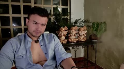 maximiliano_dark online show from 3, 6, 2026