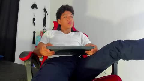 Maximiliano online show from 15, 12, 2025