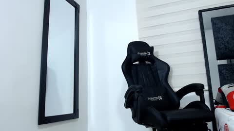 Maximo Sebastian online show from 27, 1, 2025