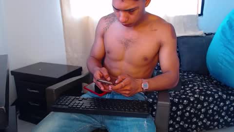 Maximo Aron Vega online show from 3, 12, 2024