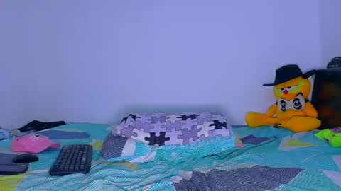 Maximo Aron Vega online show from 25, 4, 2026