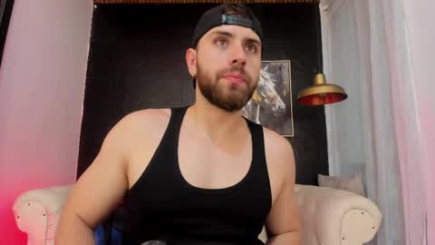 Maximo Wolf online show from 6, 10, 2025