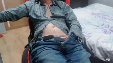 maximus3334 online show from 13, 10, 2025