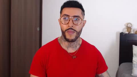 Independent Model online show from 16, 12, 2024