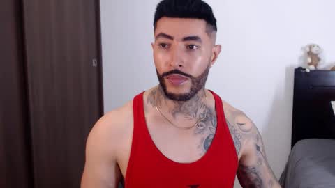 Independent Model online show from 19, 12, 2024