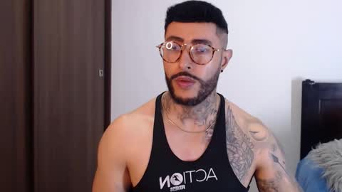 Independent Model online show from 26, 12, 2024