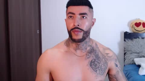 Independent Model online show from 12, 1, 2025